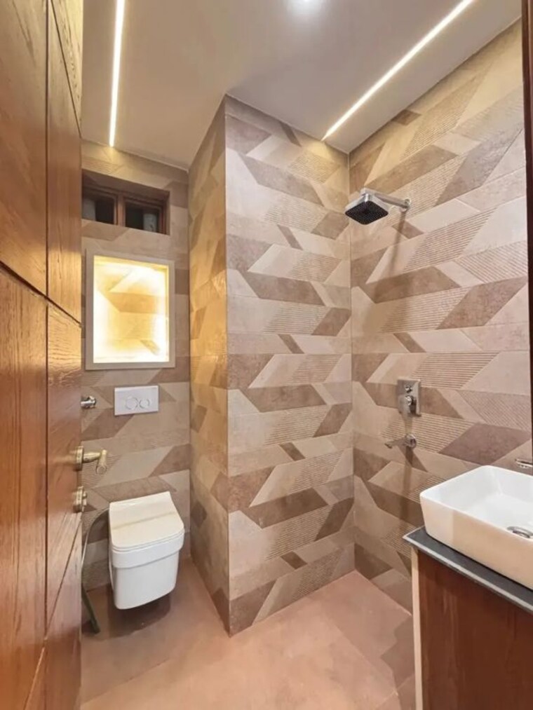 Bathroom, uttam nagar 3 Bedroom 909 Sq.Ft. Builder Floor In Uttam Nagar Delhi 10710963