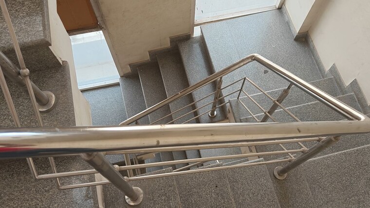 undefined, state bank colony 3 Bedroom 1800 Sq.Ft. Builder Floor In State Bank Colony Delhi 10711021