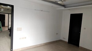 Room in 5 BHK Builder Floor at Tagore Park – for Rent