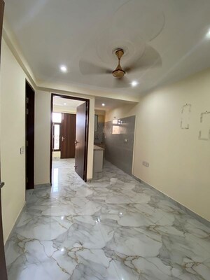 Room in 1 BHK Builder Floor at Chattarpur – for Rent