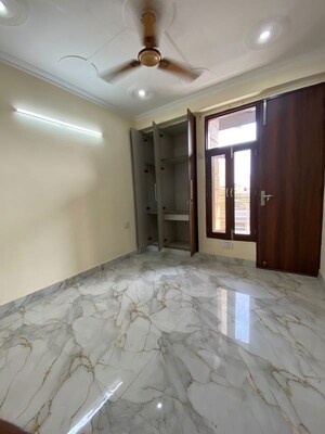 Room in 1 BHK Builder Floor at Chattarpur – for Rent