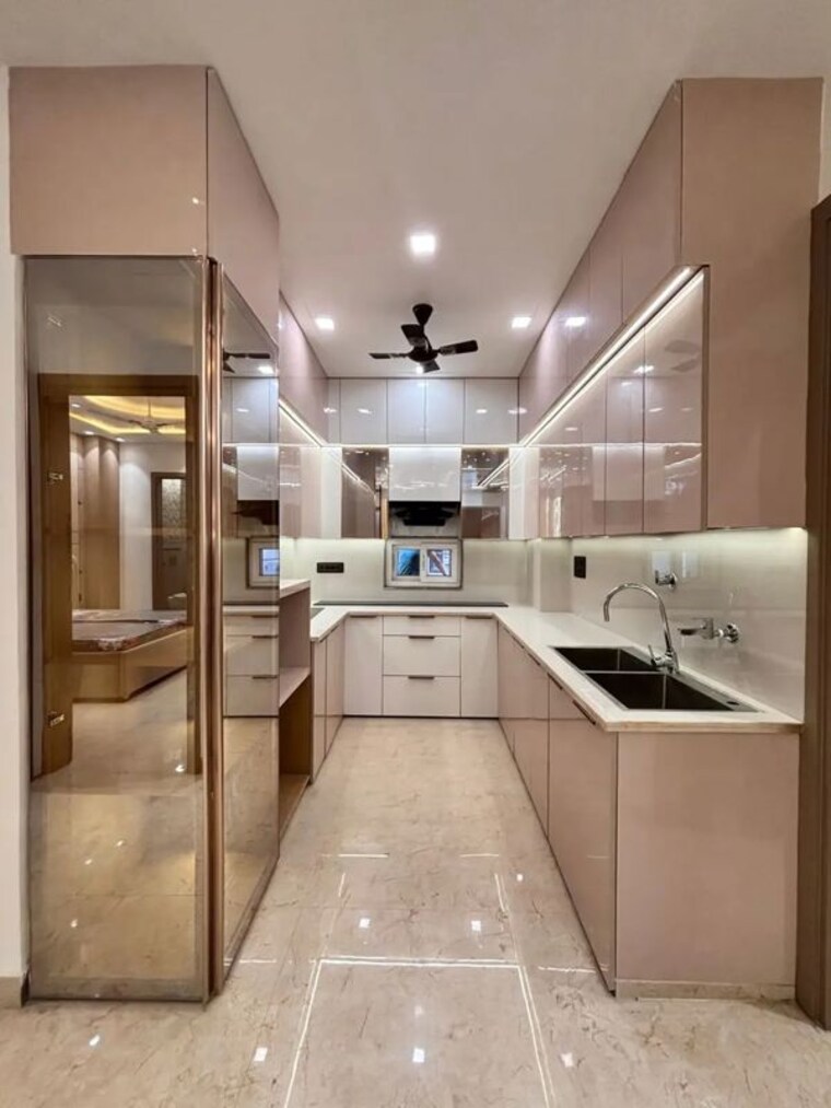 Kitchen, uttam nagar 3 Bedroom 911 Sq.Ft. Builder Floor In Uttam Nagar Delhi 10711057
