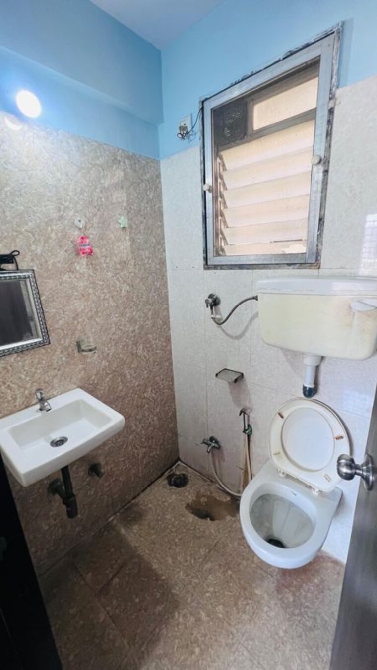 Bathroom, rosa-classique 1 Bedroom 450 Sq.Ft. Apartment In Kasarvadavali Thane 10711079