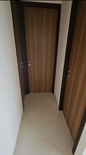 Room in 2 BHK Apartment at Piramal Vaikunth, Balkum Pada – for Sale