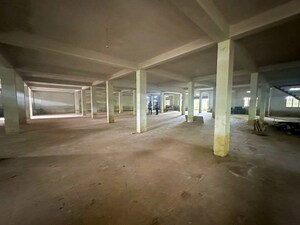 Parking in  Shop at Feroke – for Sale