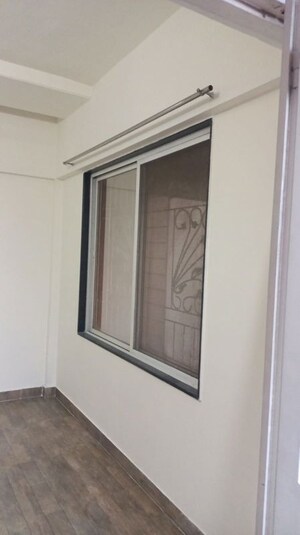 Room in 2 BHK Apartment at GK Royale Rahadki Greens, Rahatani – for Rent