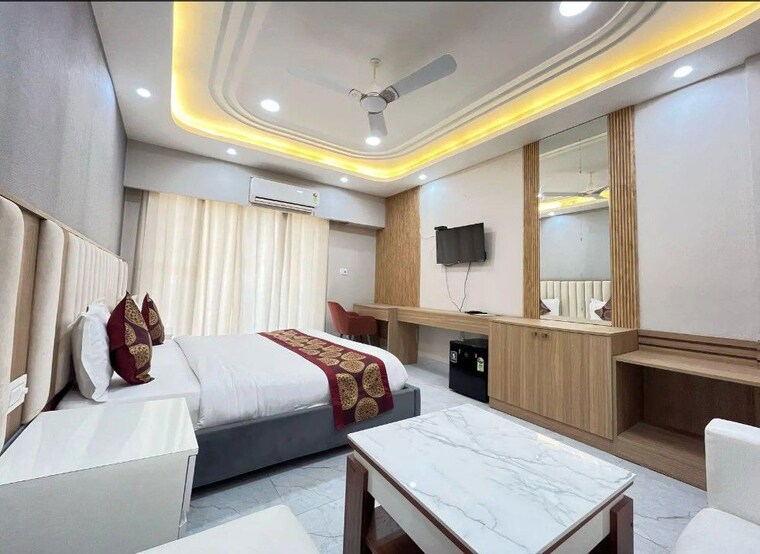 Room, jait Studio 402 Sq.Ft. Apartment In Jait Vrindavan 10711051