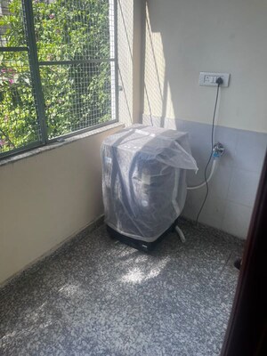 Balcony in 2 BHK Builder Floor at Sector 42 – for Rent