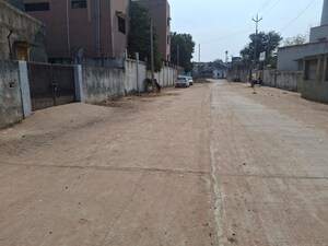 Parking in  Shop at Para Talaav – for Sale