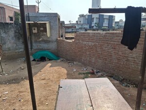 Parking in  Shop at Para Talaav – for Sale