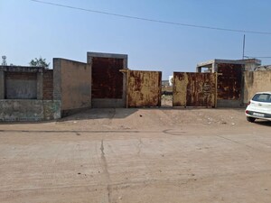  Shop – Exterior View View at Para Talaav - for Sale