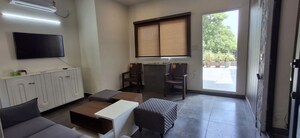 Team Area in 1 BHK Builder Floor at Sushant Lok I – for Rent