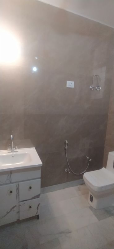 Furnished Amenities in 2 BHK Builder Floor at Khirki Extension – for Rent