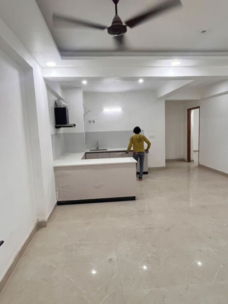  Parking, beta ii greater noida  200 Sq.Ft. Villa In Beta Ii Greater Noida Greater Noida 10711183