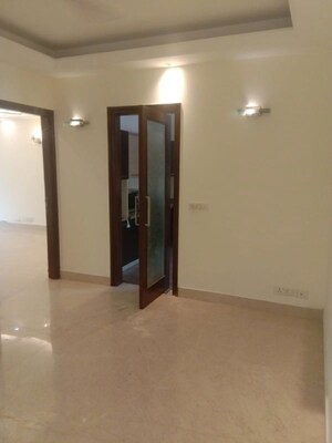 Room in 4 BHK Builder Floor at Greater Kailash I – for Rent