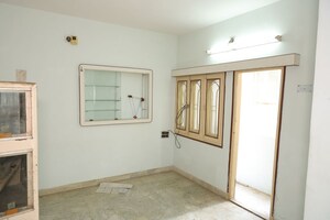 Room in  Apartment at Digvijay Plot – for Sale