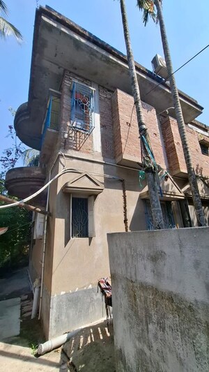  Independent House For Sale in Mogra