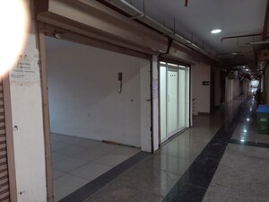 Room in  Shop at Shree Kunj KB Complex, Alpha Ii Greater Noida – for Rent