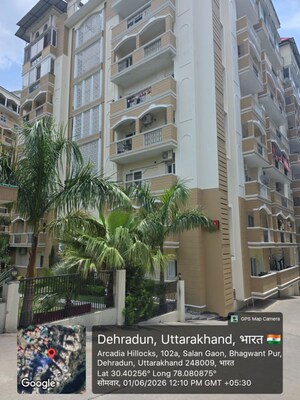  Apartment For Sale in Salan Gaon