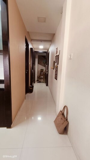 2 BHK Apartment – Entrance View at Shiv Sagar Nilkanth CHS, Dadar West - for Rent
