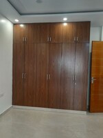 4 BHK 275 Sq.Yd. Builder Floor in Rohini Sector 18