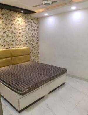 Bedroom in 2 BHK Apartment at Eldeco Heritage, Hazratganj – for Rent