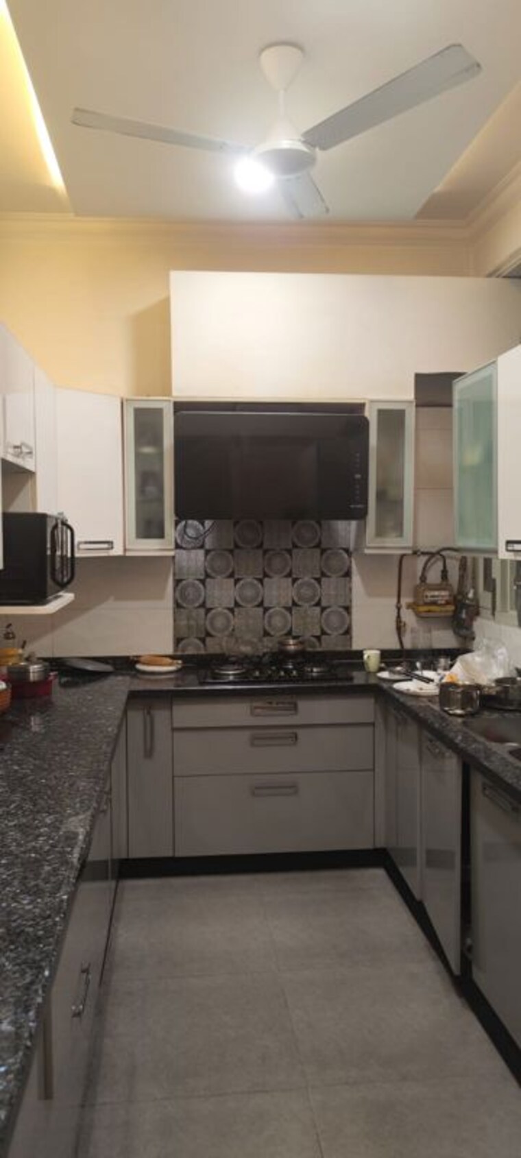 Kitchen, shivalik colony 3 Bedroom 1800 Sq.Ft. Builder Floor In Shivalik Colony Delhi 10711530
