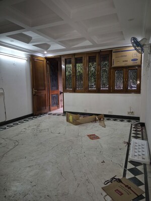 Balcony in  Apartment at Mayur Vihar – for Rent