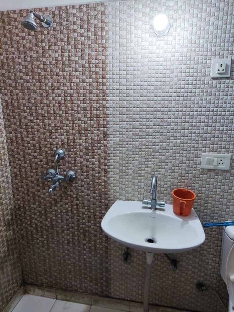 Bathroom, mittal-rajnagar-residency 2 Bedroom 1055 Sq.Ft. Apartment In Raj Nagar Extension Ghaziabad 10711536