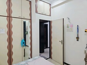 Room in 2 BHK Apartment at Worli – for Sale