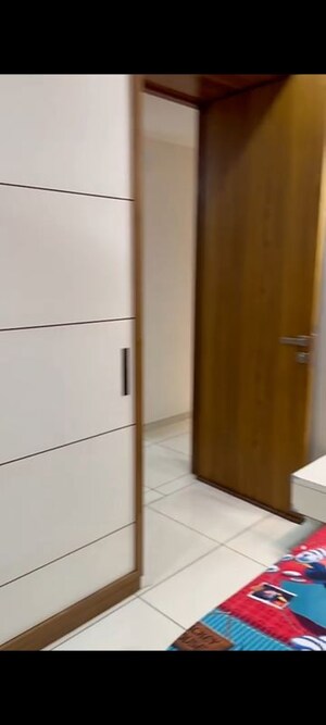 Room in 3 BHK Apartment at Shilp Ananta, Shela – for Rent