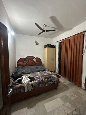 Bedroom in 2 BHK Builder Floor at Onyxe Paraiso, Patiala Road – for Rent