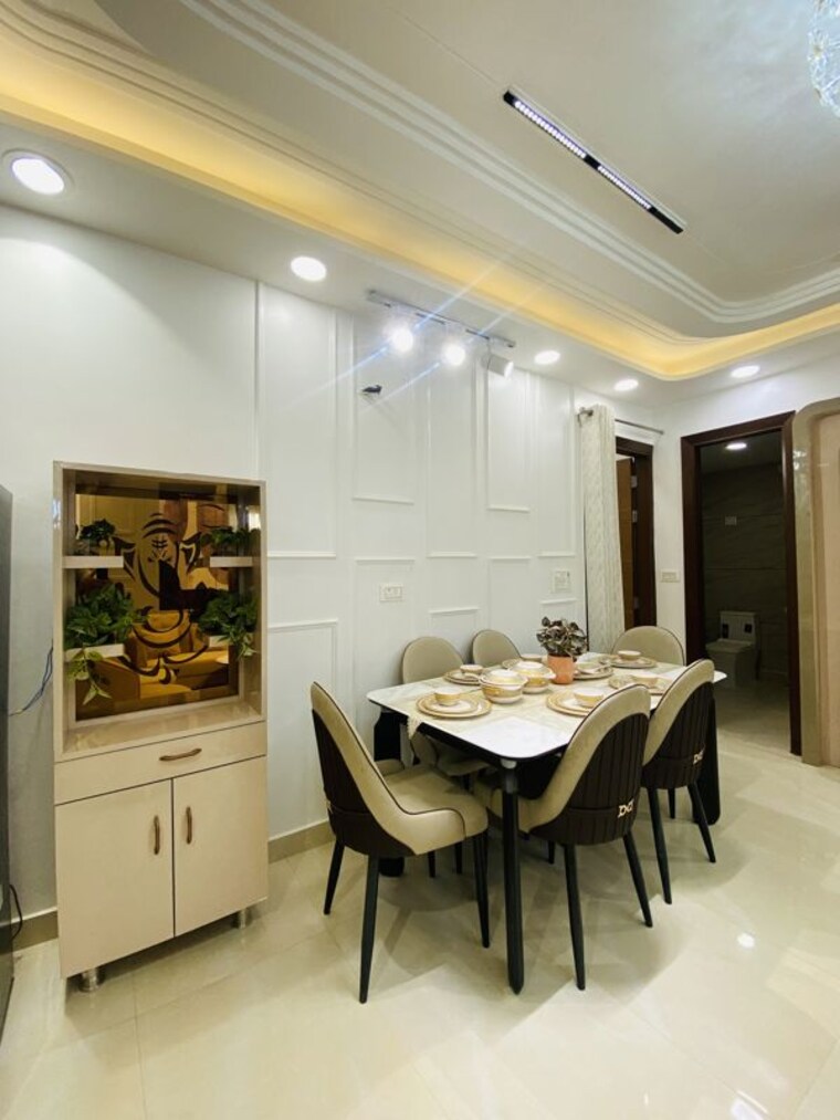 Team Area, dwarka 4 Bedroom 150 Sq.Yd. Builder Floor In Dwarka Delhi 10711567
