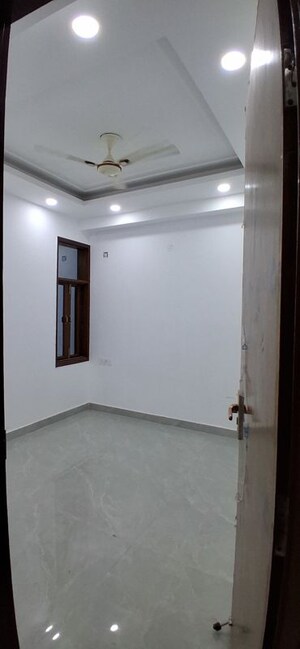 Furnished Amenities in 3 BHK Builder Floor at Mehrauli – for Sale