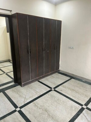 Room in 1 BHK Builder Floor at Palam Vihar – for Rent
