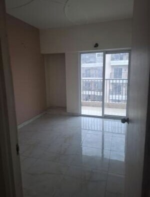 Room in 3 BHK Apartment at SKA Metro Ville, Eta Ii Greater Noida – for Sale