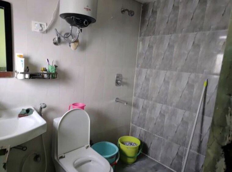 Bathroom, migsun-twiinz 3 Bedroom 1650 Sq.Ft. Apartment In Eta Ii Greater Noida Greater Noida 10711625