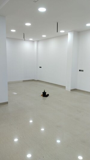  Shop For Rent in Visnu Villa, Dadar West