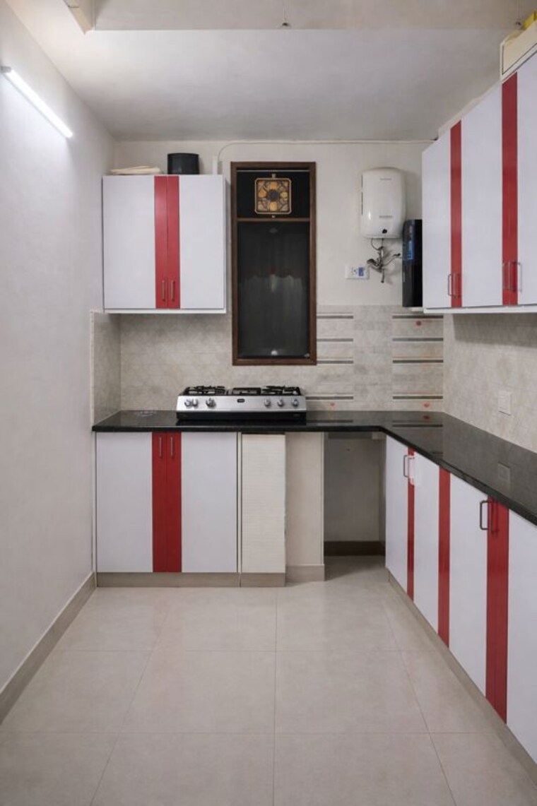 Kitchen, vasant kunj enclave 2 Bedroom 1000 Sq.Ft. Builder Floor In Vasant Kunj Enclave Delhi 10711660