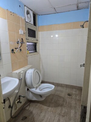Bathroom in 3 BHK Builder Floor at BPTP Park 81, Sector 81 – for Sale