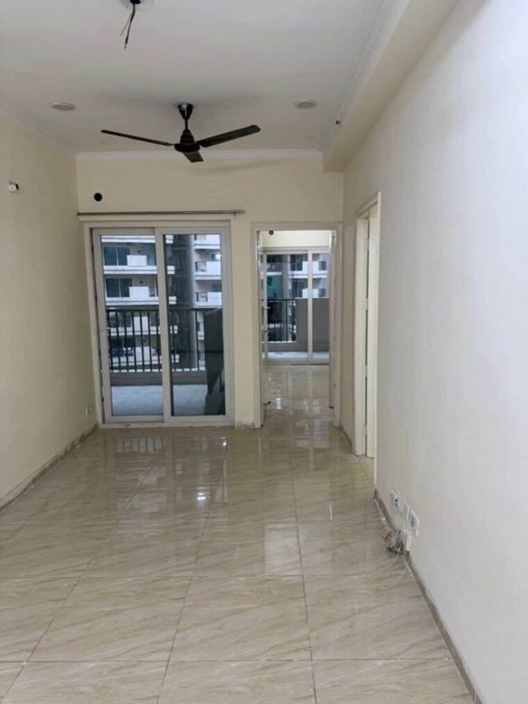 Room, amrapali-verona-heights-phase-ii 3 Bedroom 1300 Sq.Ft. Apartment In Amrapali Leisure Valley Greater Noida 10711691