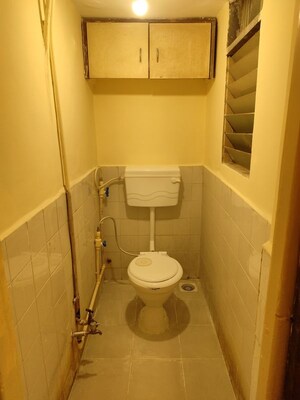 Bathroom in 1 RK Apartment at Ahuja Towers, Prabhadevi – for Rent