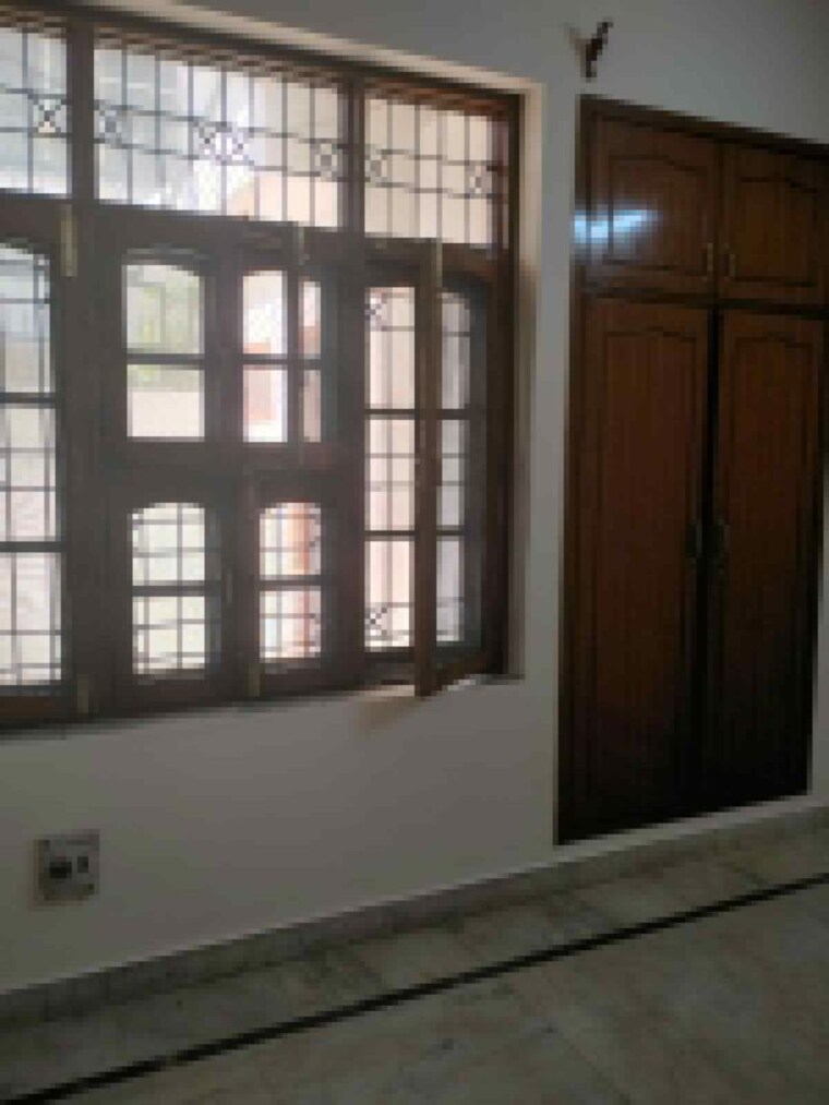 Room, sector 5 2 Bedroom 1251 Sq.Ft. Independent House In Sector 5 Gurgaon 10711726