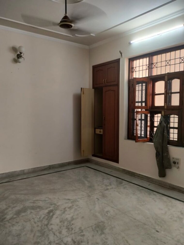 Room, sector 5 2 Bedroom 1251 Sq.Ft. Independent House In Sector 5 Gurgaon 10711726