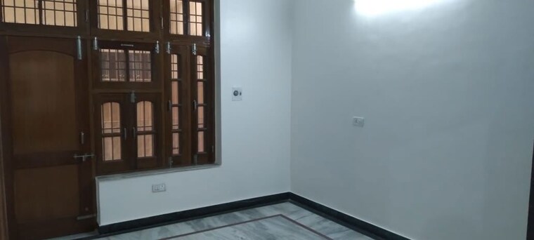 Room, sector 5 2 Bedroom 1200 Sq.Ft. Independent House In Sector 5 Gurgaon 10711737