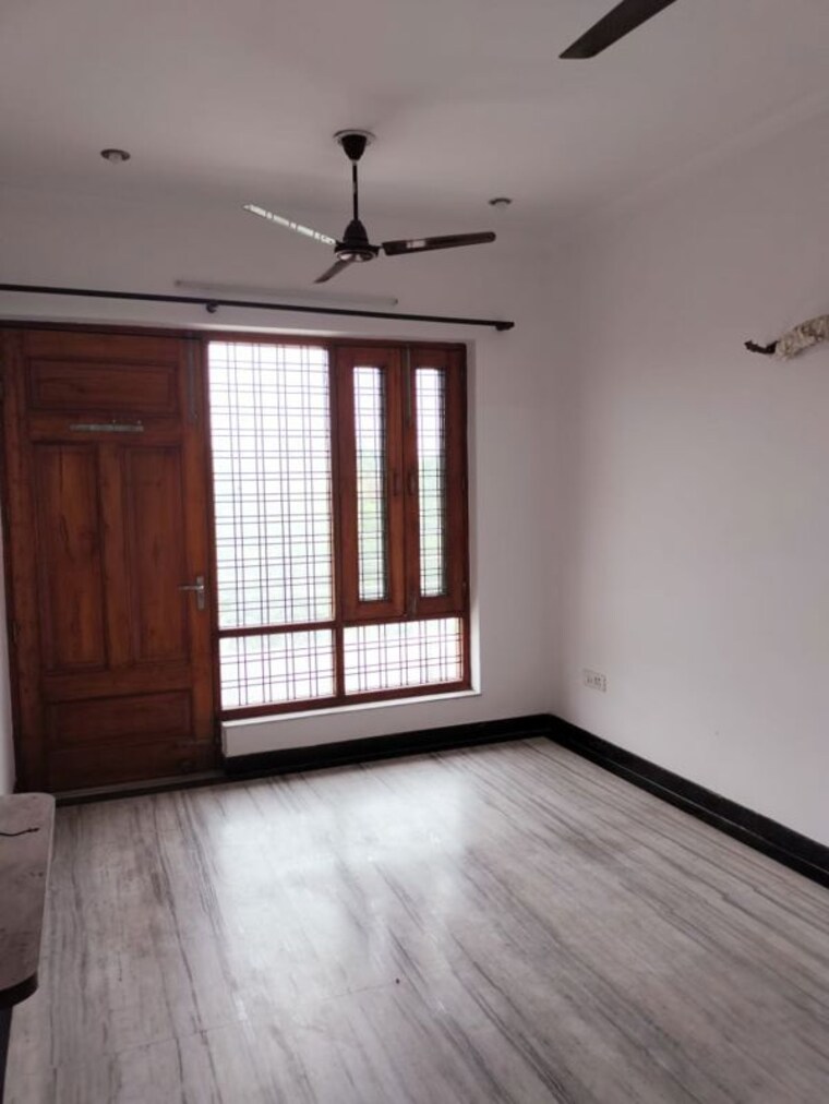 Room, sector 5 2 Bedroom 1500 Sq.Ft. Independent House In Sector 5 Gurgaon 10711738