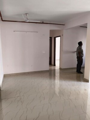 Room in 2.5 BHK Apartment at Gardenia Gateway, Sector 75 – for Rent