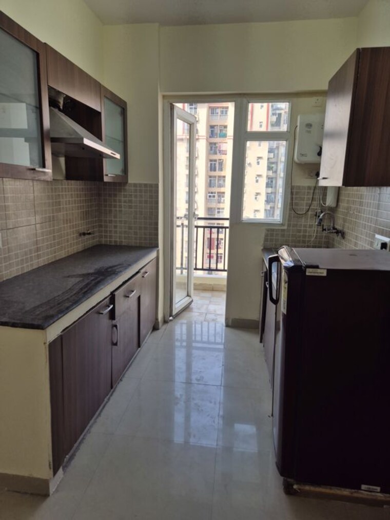Kitchen, sethi-max-royale 2 Bedroom 895 Sq.Ft. Apartment In Sector 76 Noida 10711794
