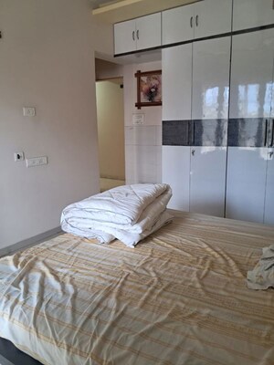 Bedroom in 2.5 BHK Apartment at Udyog Nagar – for Rent