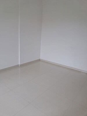 Room in 2 BHK Apartment at Runwal The Central Park, Chinchwad – for Rent